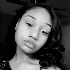 Meet your Posher, Amariah